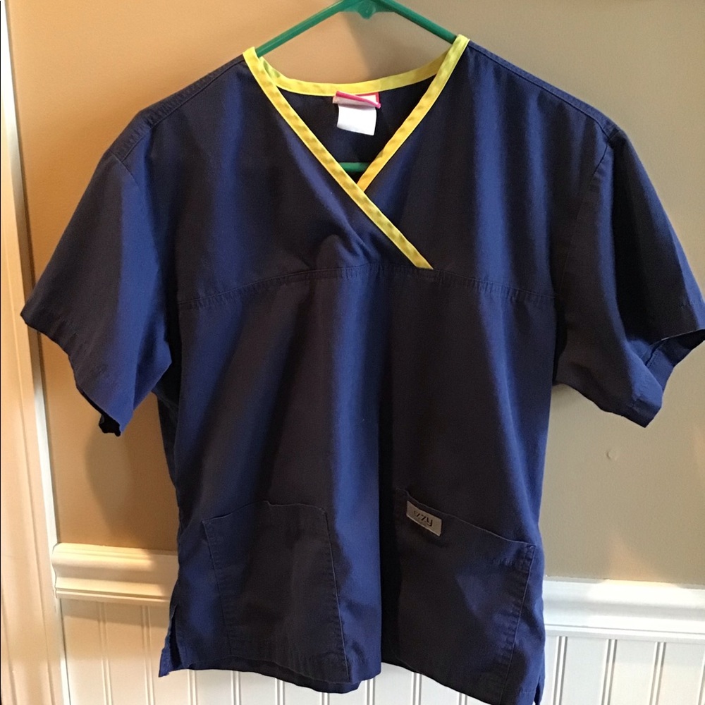 Scrub top
